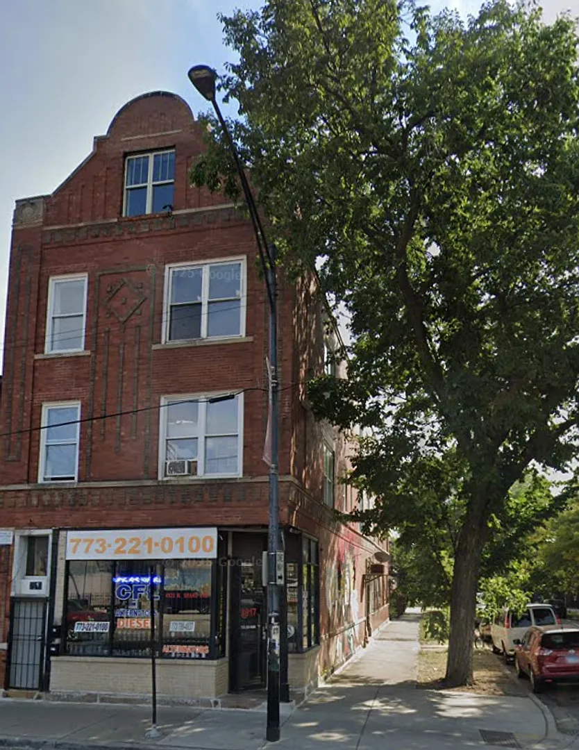 2917 W. Cermak Rd — Photo 1