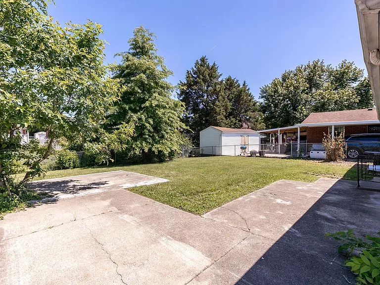 1209 S 45th St — Photo 20