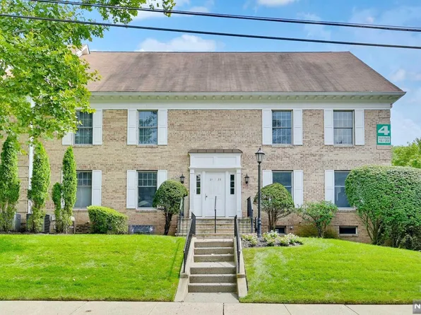 23A S Maple Ave, Park Ridge, NJ 07656