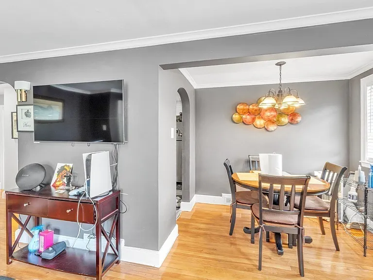 30 Bateman St #2 — Photo 8