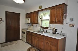 4th image of 1712 Park Ave