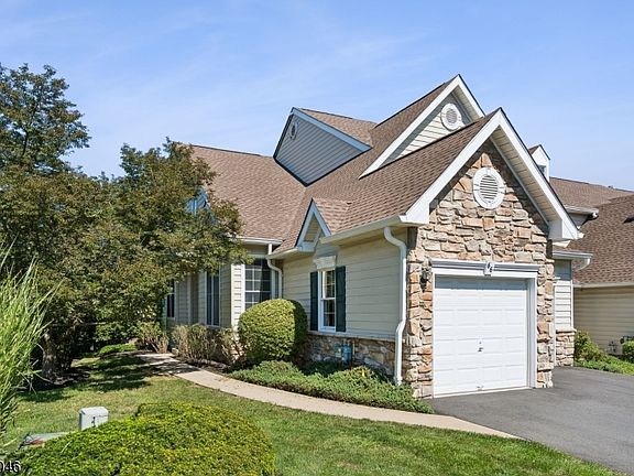 3rd image of 66 Patriot Hill Dr
