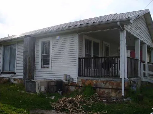128 Hood Cir, Soddy Daisy, TN 37379