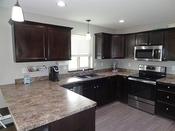 4th image of 188 Rogers Dr