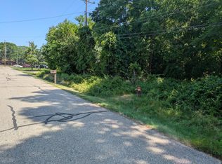 22118 Keefer St, Southfield, MI 48033