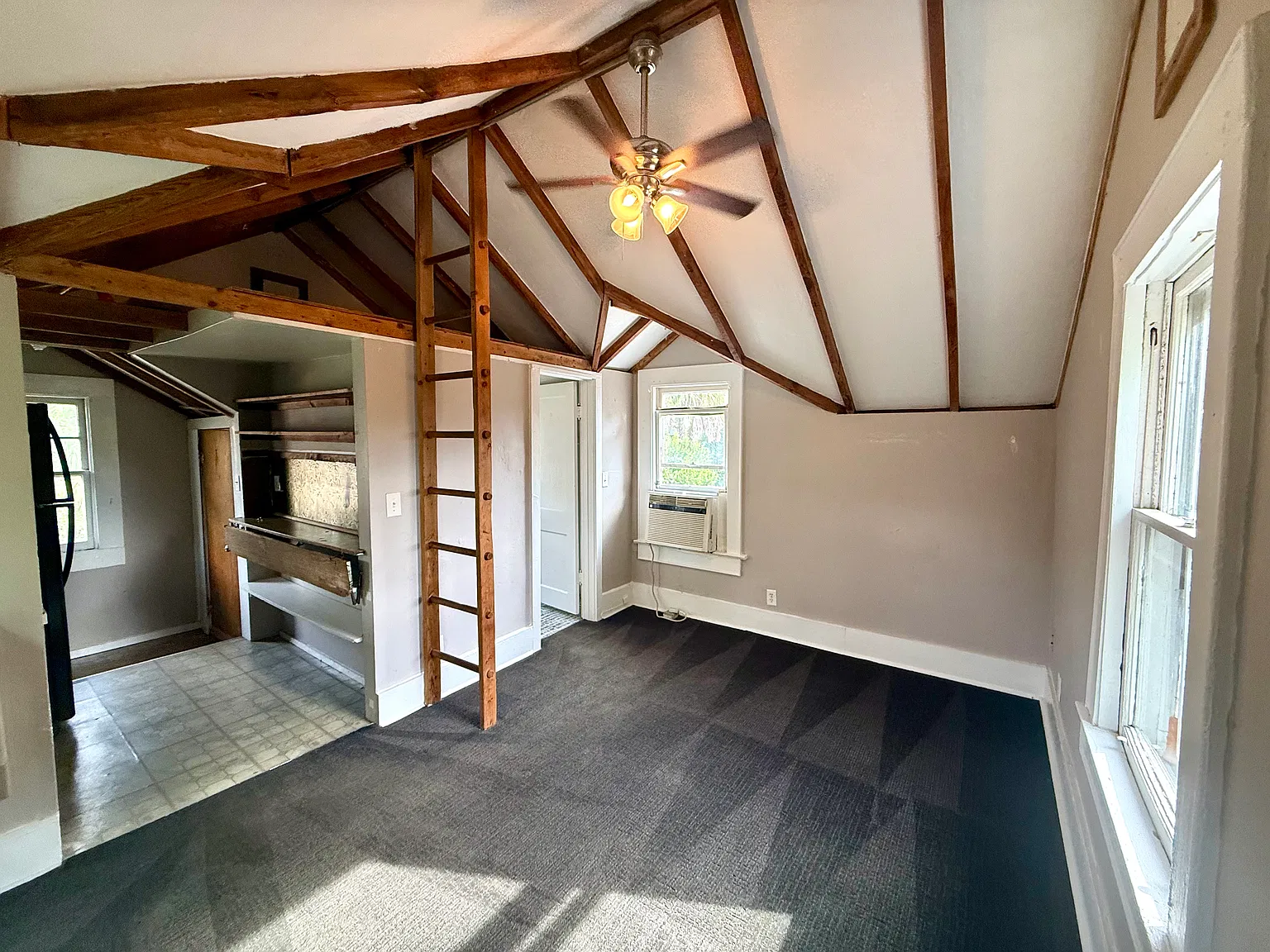 Studio, 350 sqft, $1,495 — Photo 3