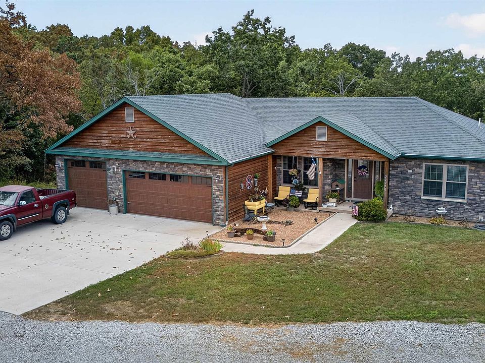 1st image of 22090 Lake Ridge Dr