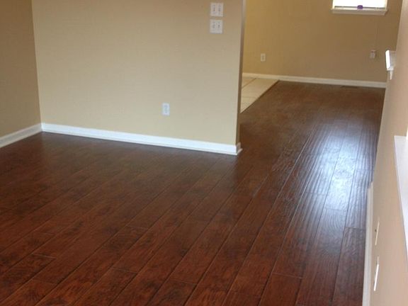 3rd image of 3650 Walden Dr #3652