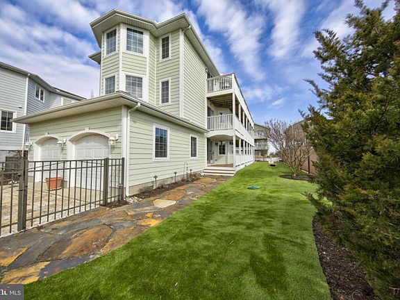 2nd image of 5A Cape Henlopen Dr
