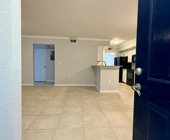 800 Boardwalk Dr #613-1 — Photo 2