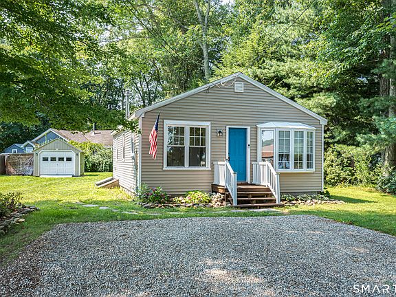 4th image of 218 Deepwood Drive