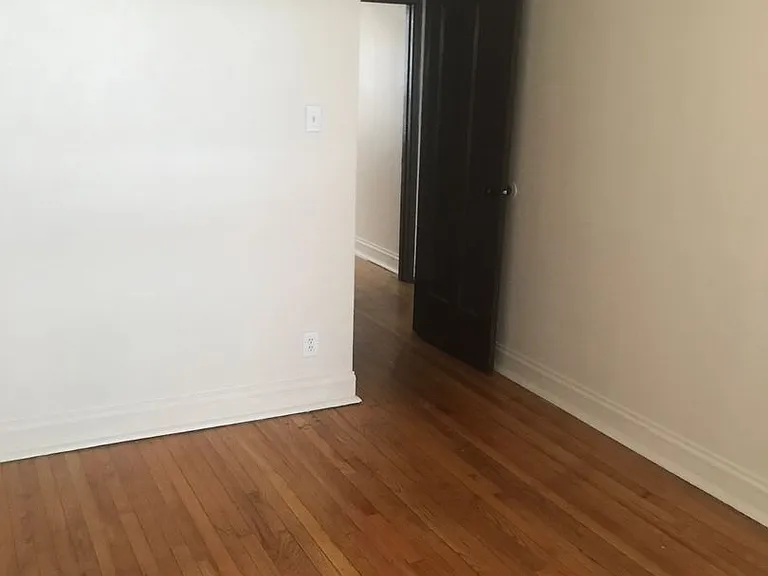 6315 S California Ave — Photo 19