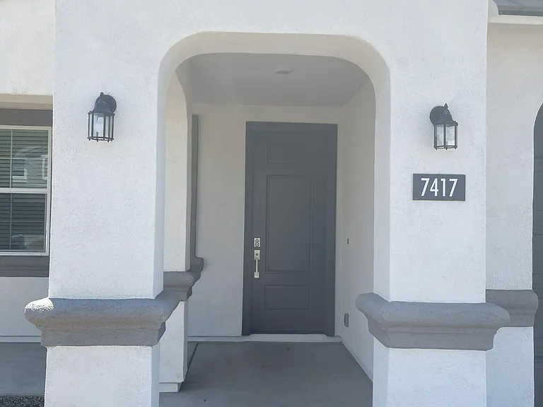 7417 W Buckhorn Trl — Photo 3