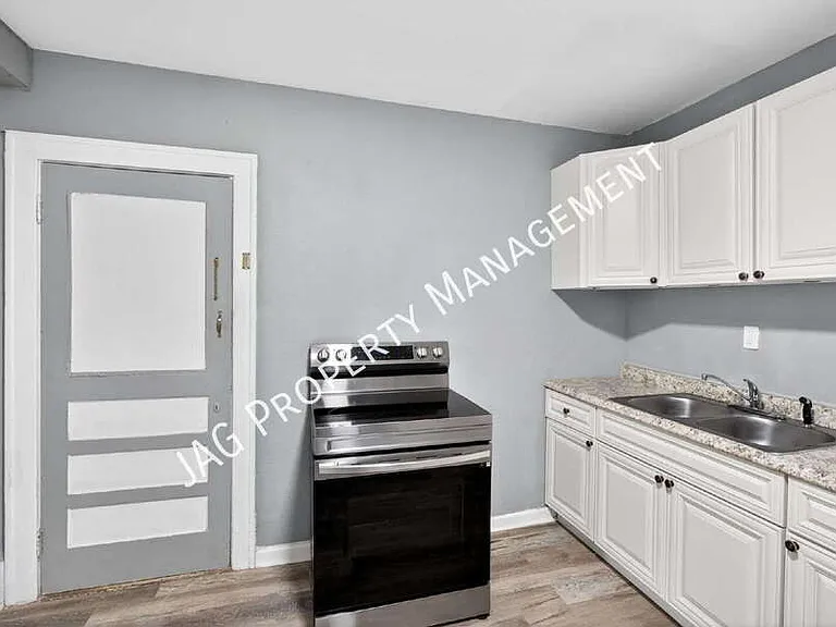 2512 Park St #3 — Photo 7