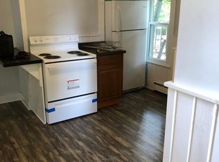 22 Glenwood St, Manchester, CT 06040