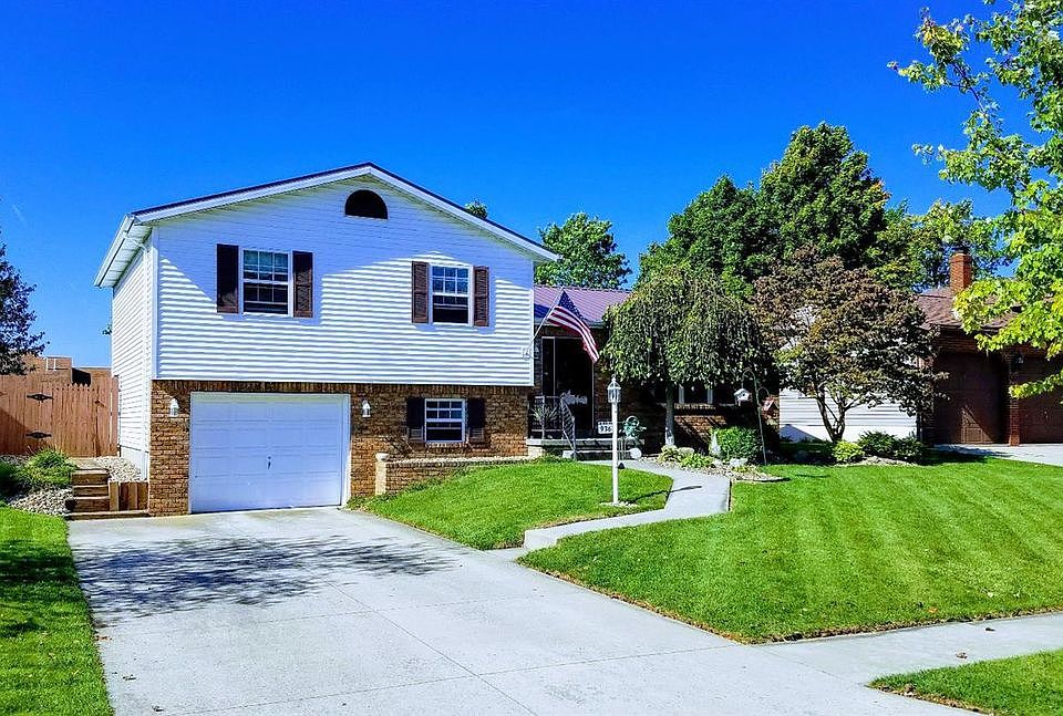 1st image of 936 Tamarack Dr