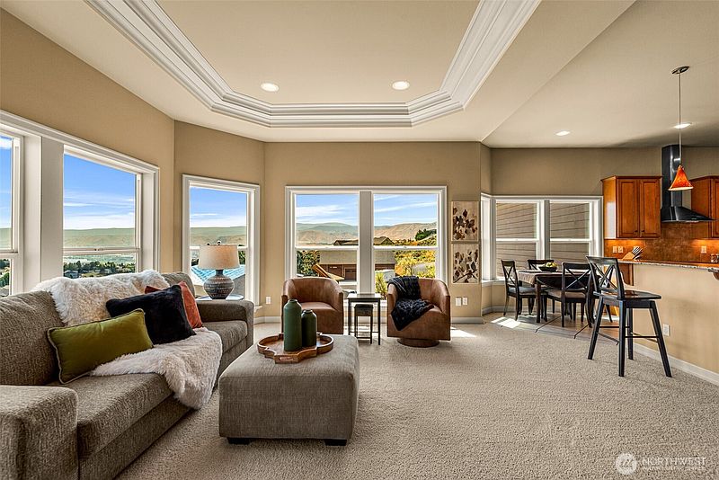 5th image of 110 Pheasant Canyon Court