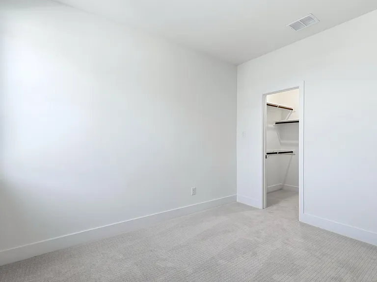 7143 Lathrop Ln — Photo 13
