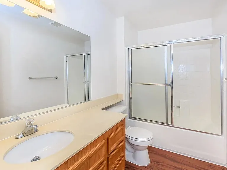 Windsong Apartments — Photo 23