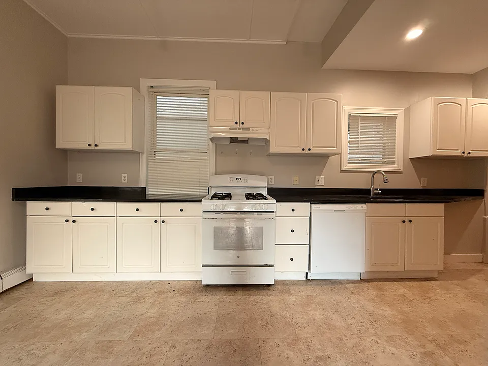 183 Angell St #2