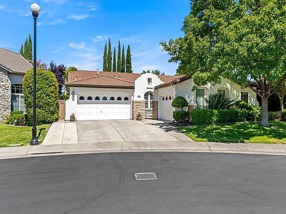 2nd image of 225 Bel Flora Ct