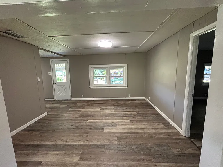 66 Veterans Dr — Photo 11
