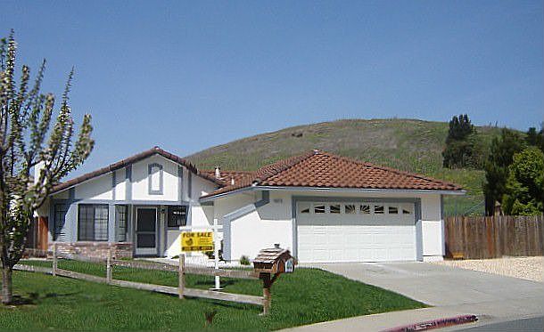 Key lot on quiet court