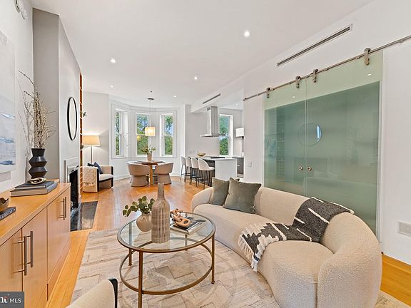 2nd image of 1516 R St NW APT 3