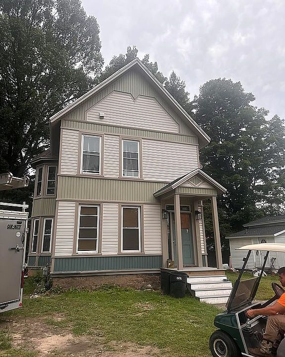 1st image of 356 S 5th St
