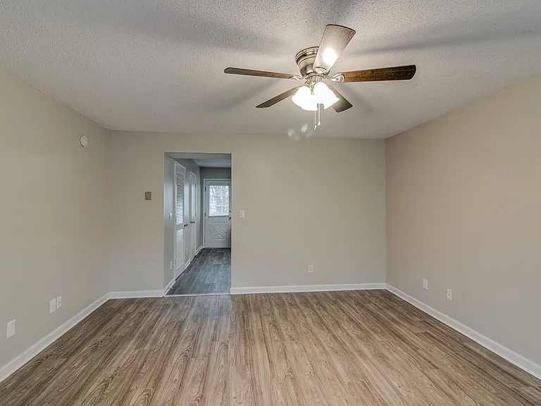 1244 Parkway Pl — Photo 9