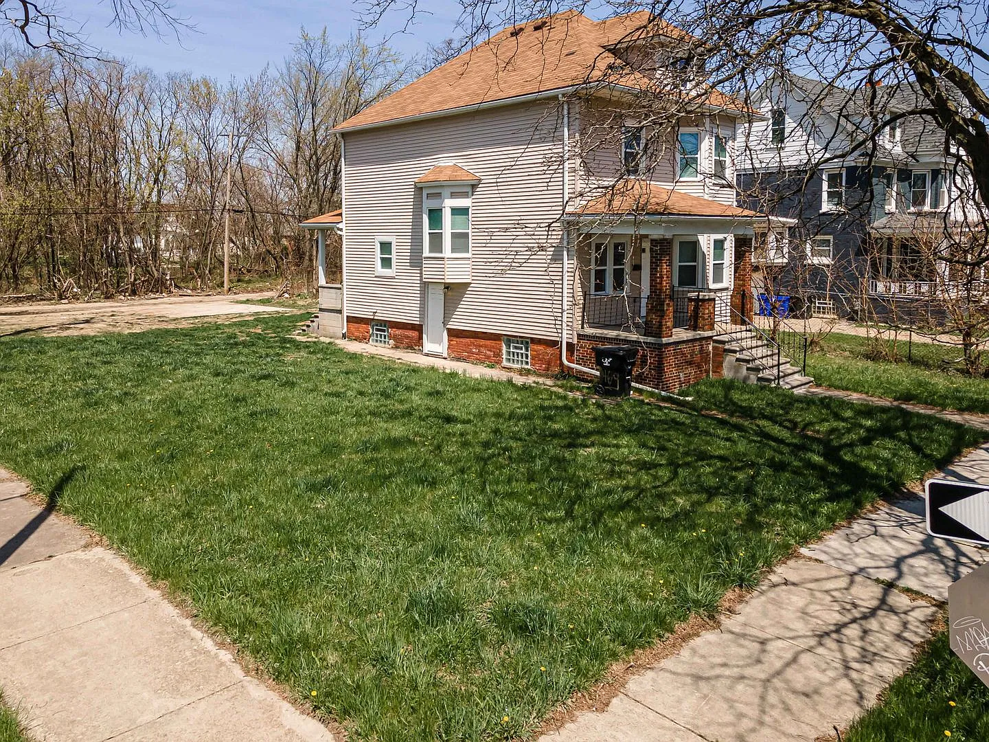 $1,700 - 4 Bed / 1.5 Bath Newly Renovated Home In North End — Photo 3