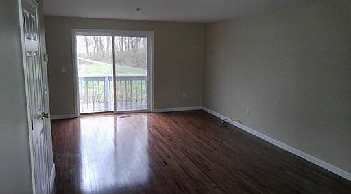 4th image of 46 Willow Creek Dr #46