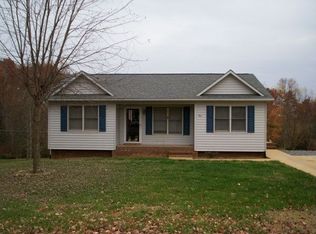 301 Janice Dr, Mount Airy, NC 27030