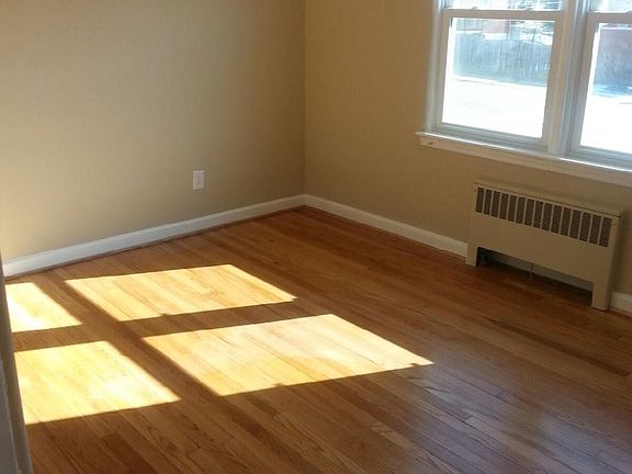 2nd image of 1330 Potomac Ave APT 13