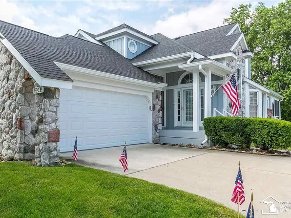 304 Meadowlands Ct #304, Monroe, MI 48161