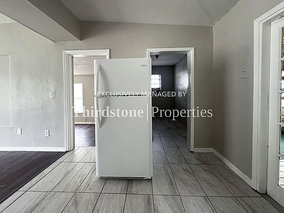 5th image of 1803 Wofford Ave