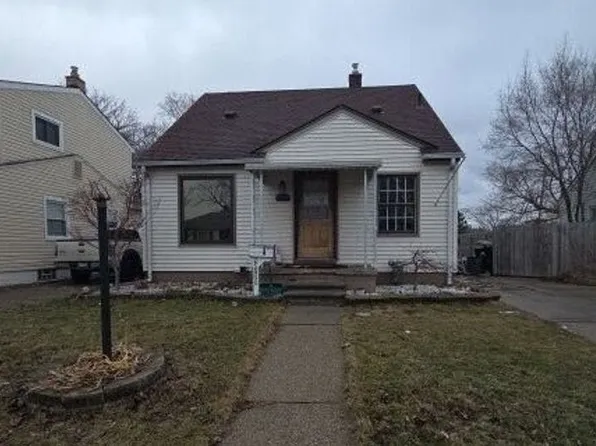 25840 Rose St, Roseville, MI 48066