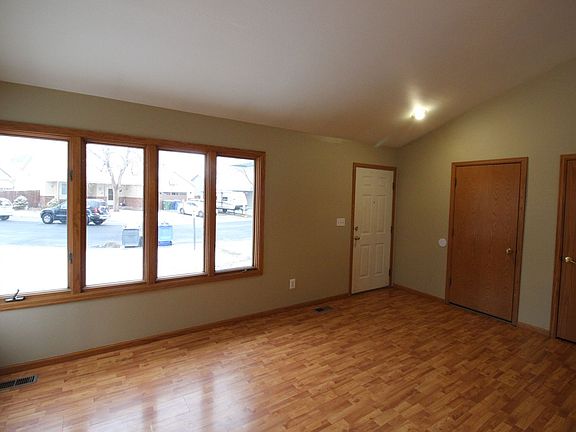 4th image of 1270 Carlene Dr