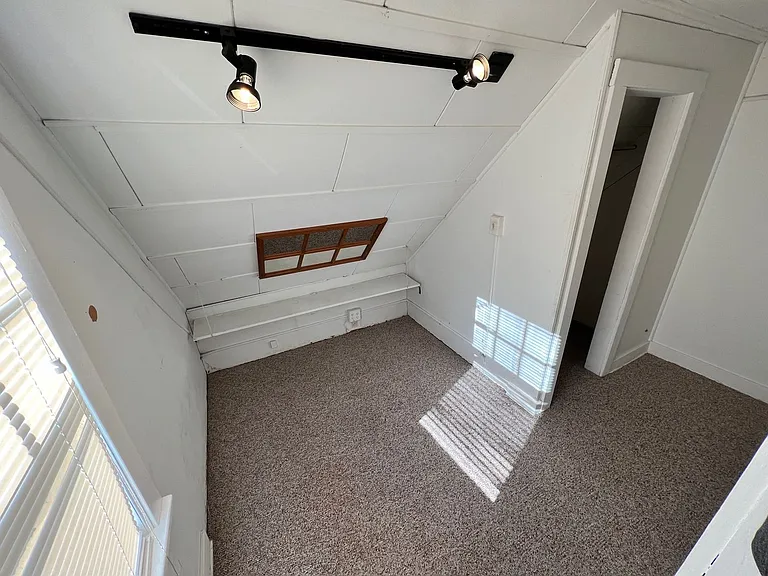 823 N. 8th — Photo 3