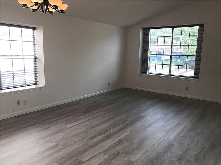 1103 Brookside Cv — Photo 22