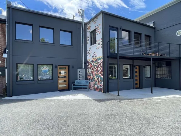 70 Pacolet St, Tryon, NC 28782