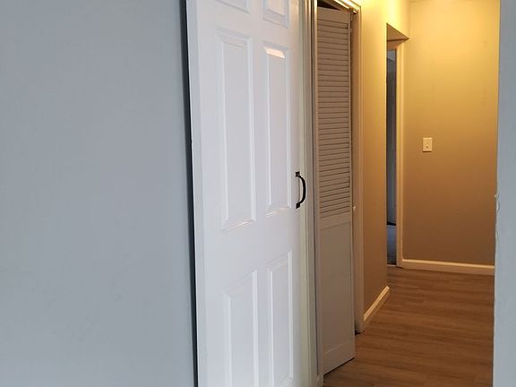 4th image of 10 Ironwood Ct #21