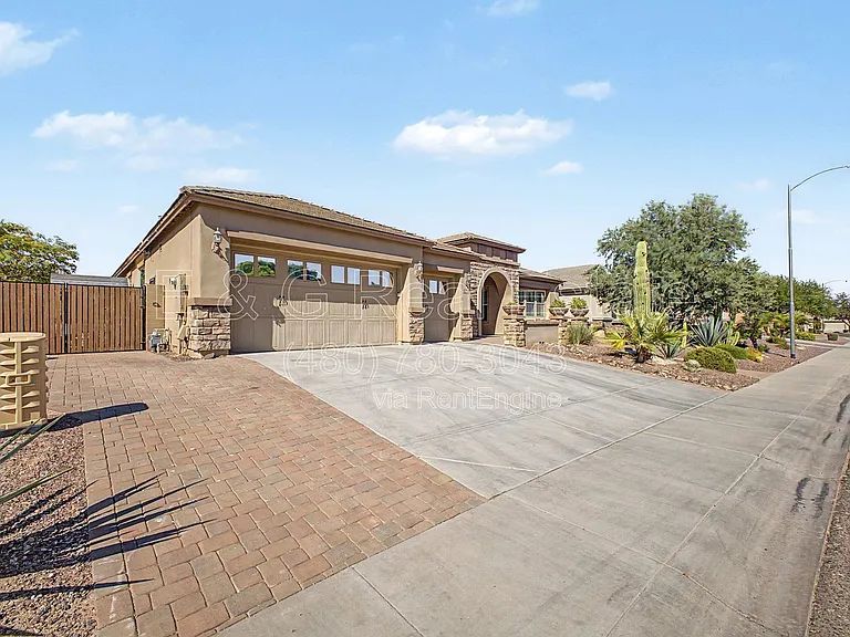 5704 W Bent Tree Dr — Photo 2