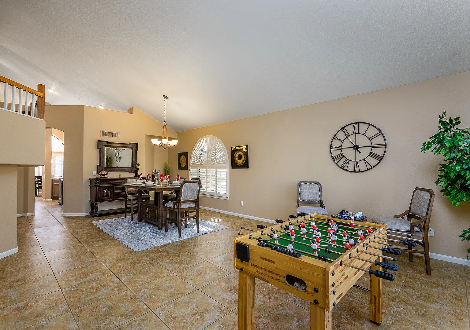 2 Master Suites 5 Bd 3.5 Br Luxury House with Heated pool, Fire pit — Photo 3