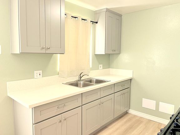 4th image of 306 N Moore Ave APT A
