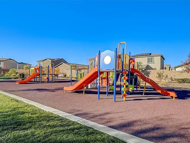 1624 Desert Path Ave — Photo 39