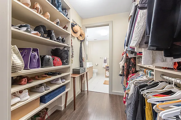 Sold by Modern Spaces | media 5