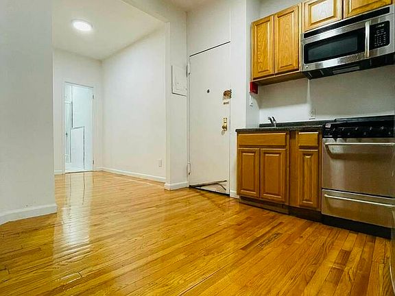 2nd image of 319 E 91st St APT 7