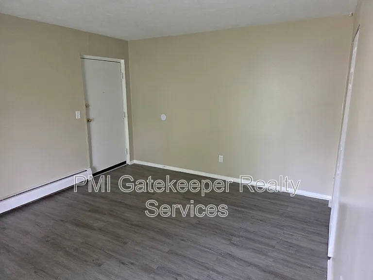 2459 Montana Ave #8 — Photo 5