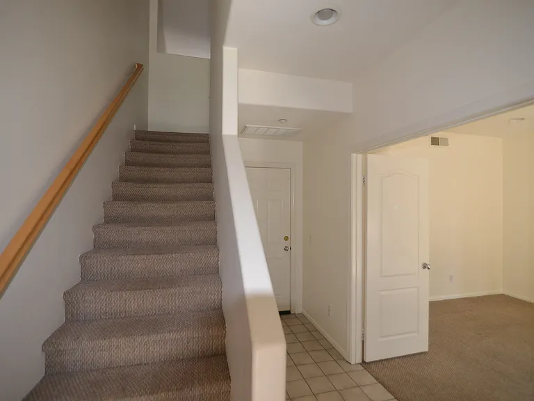 1299 Blue Jean Way #2 — Photo 5